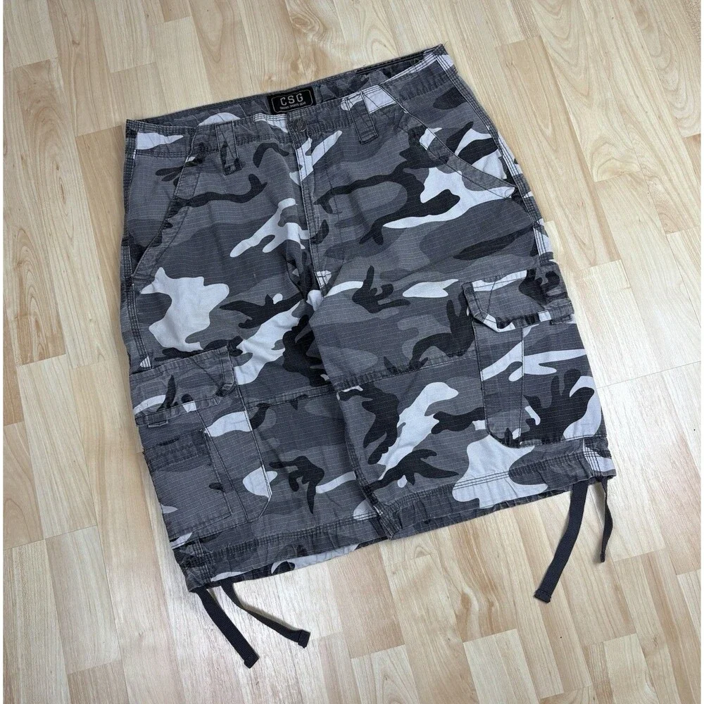 Vintage Y2K Champs Sports Camo Shorts / Baggy / Long / Size 36 / Military
